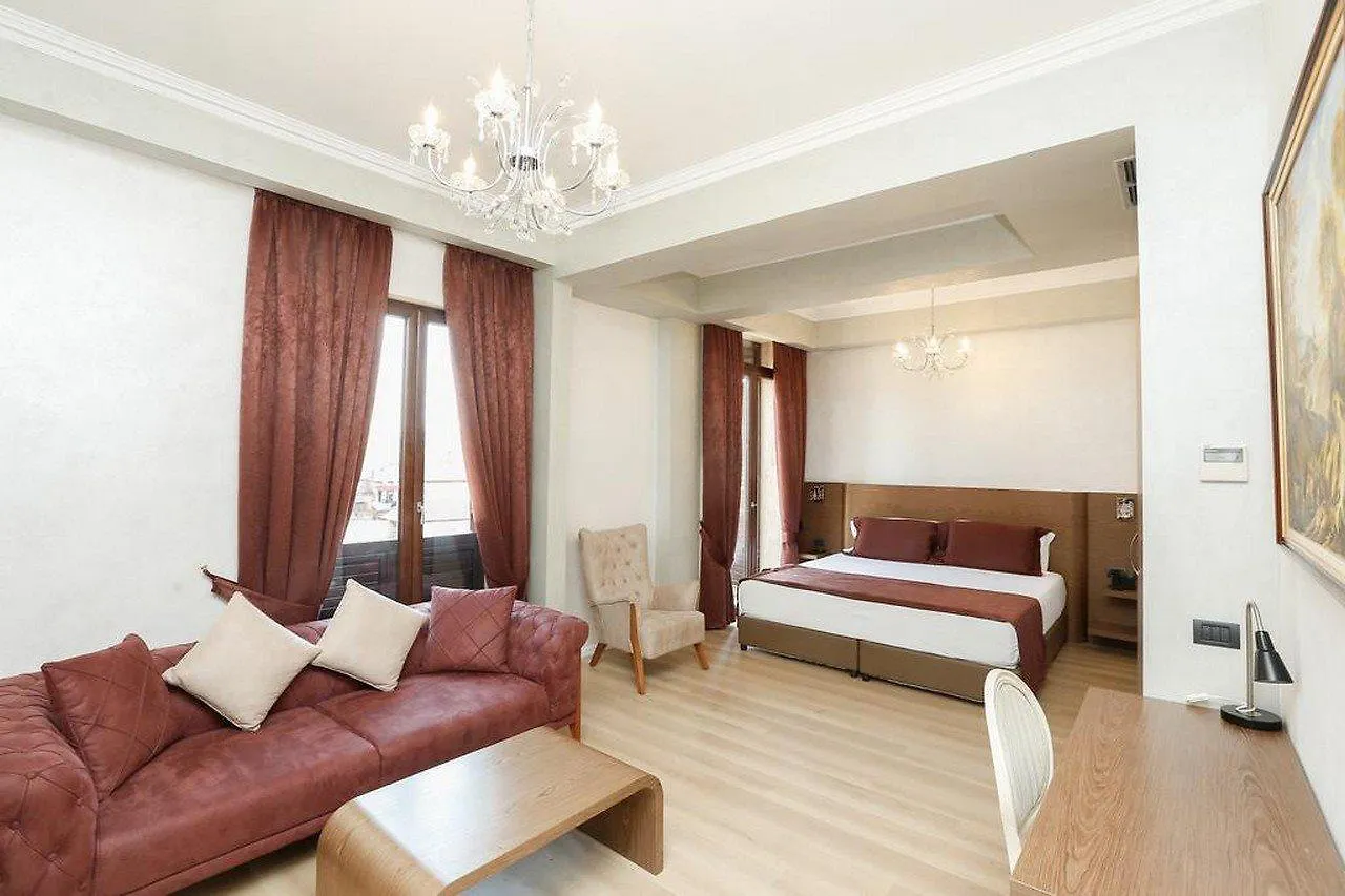 Oxford Hotel Tirana