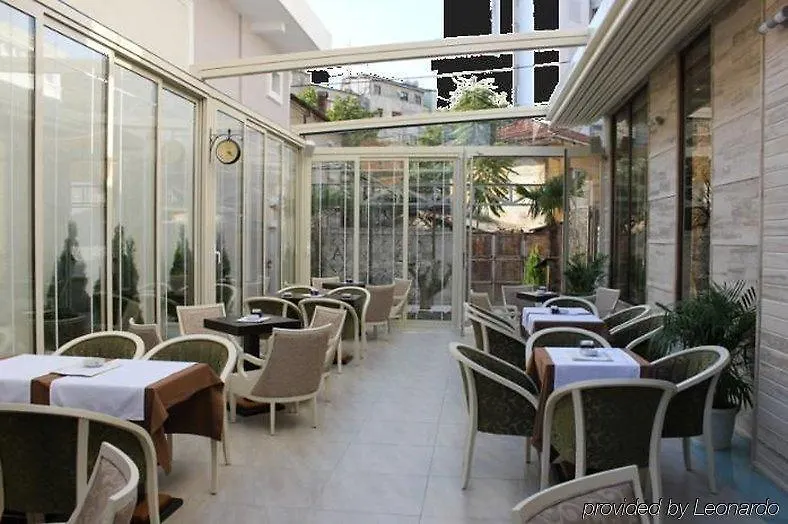 Oxford Hotel Tirana 4*,  Albania