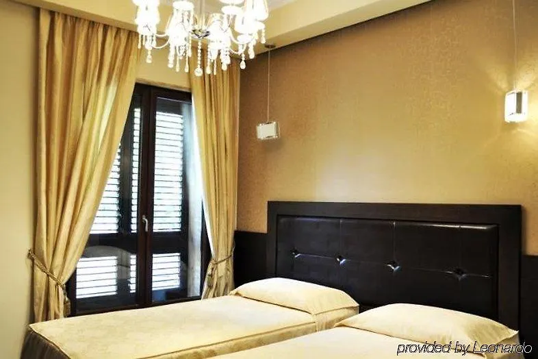 Oxford Hotel Tirana