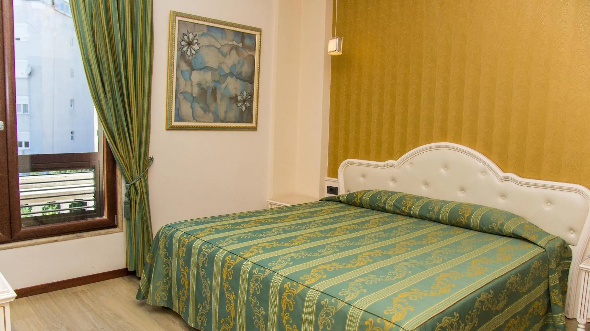 Oxford Hotel Tiran 4*,  Arnavutluk