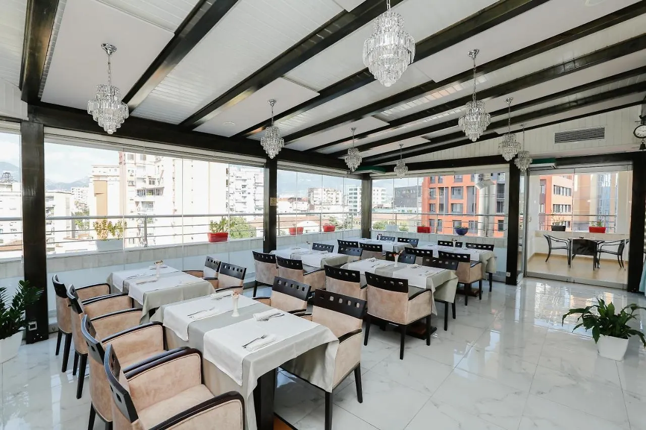 Oxford Hotel Tiran