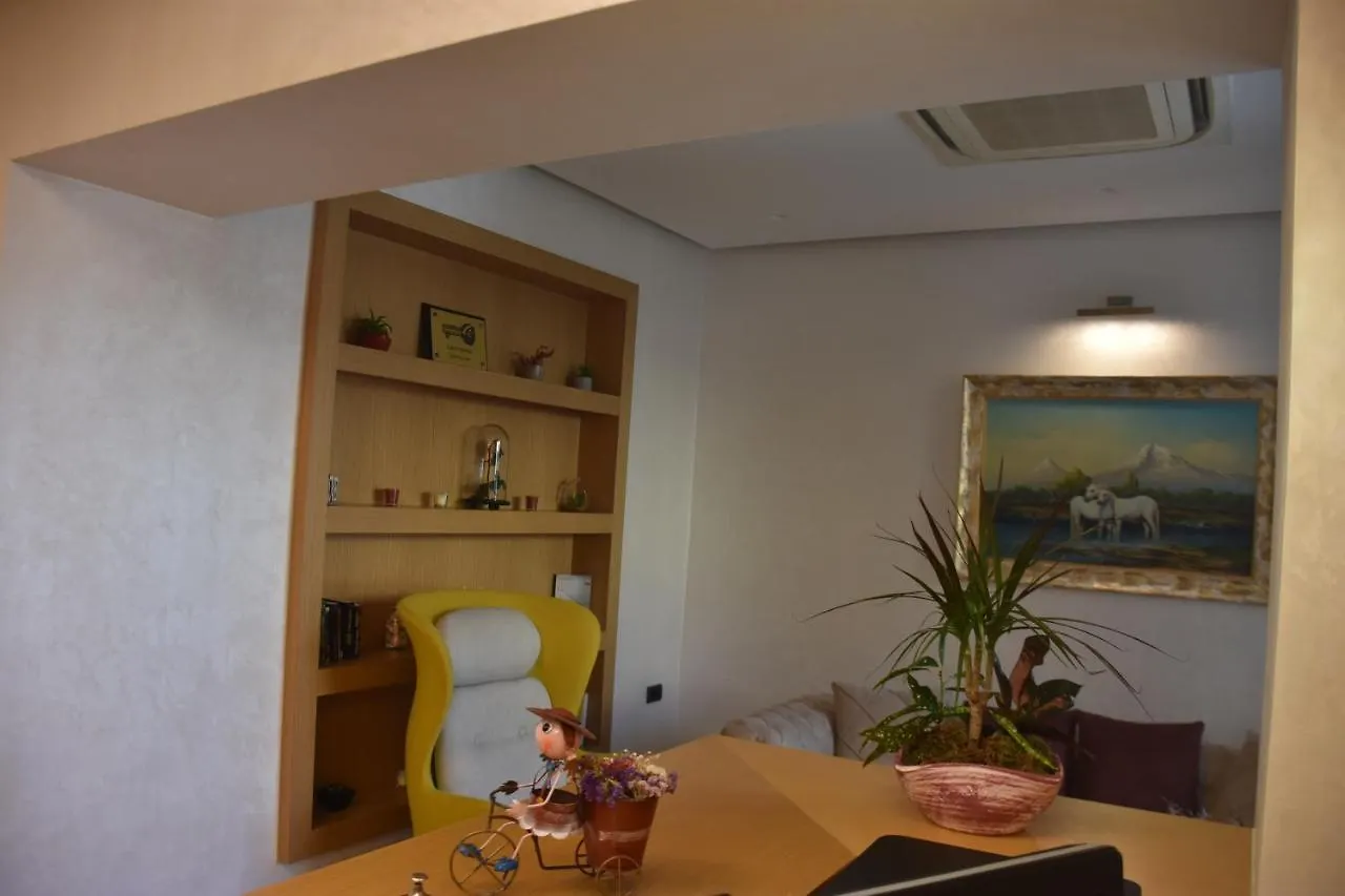 Oxford Hotel Tiran