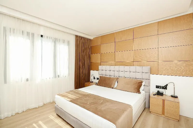 Oxford Hotel Tirana